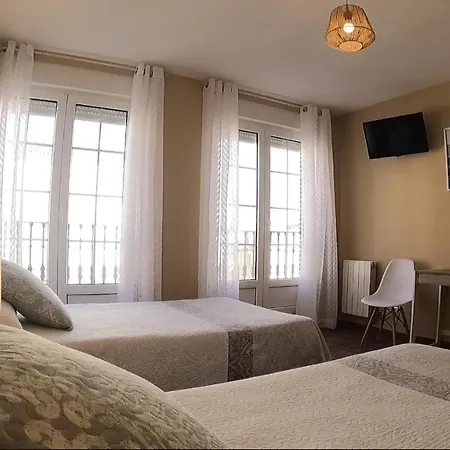 بيت ضيافة Santiago كاريون دي لوس كونديس